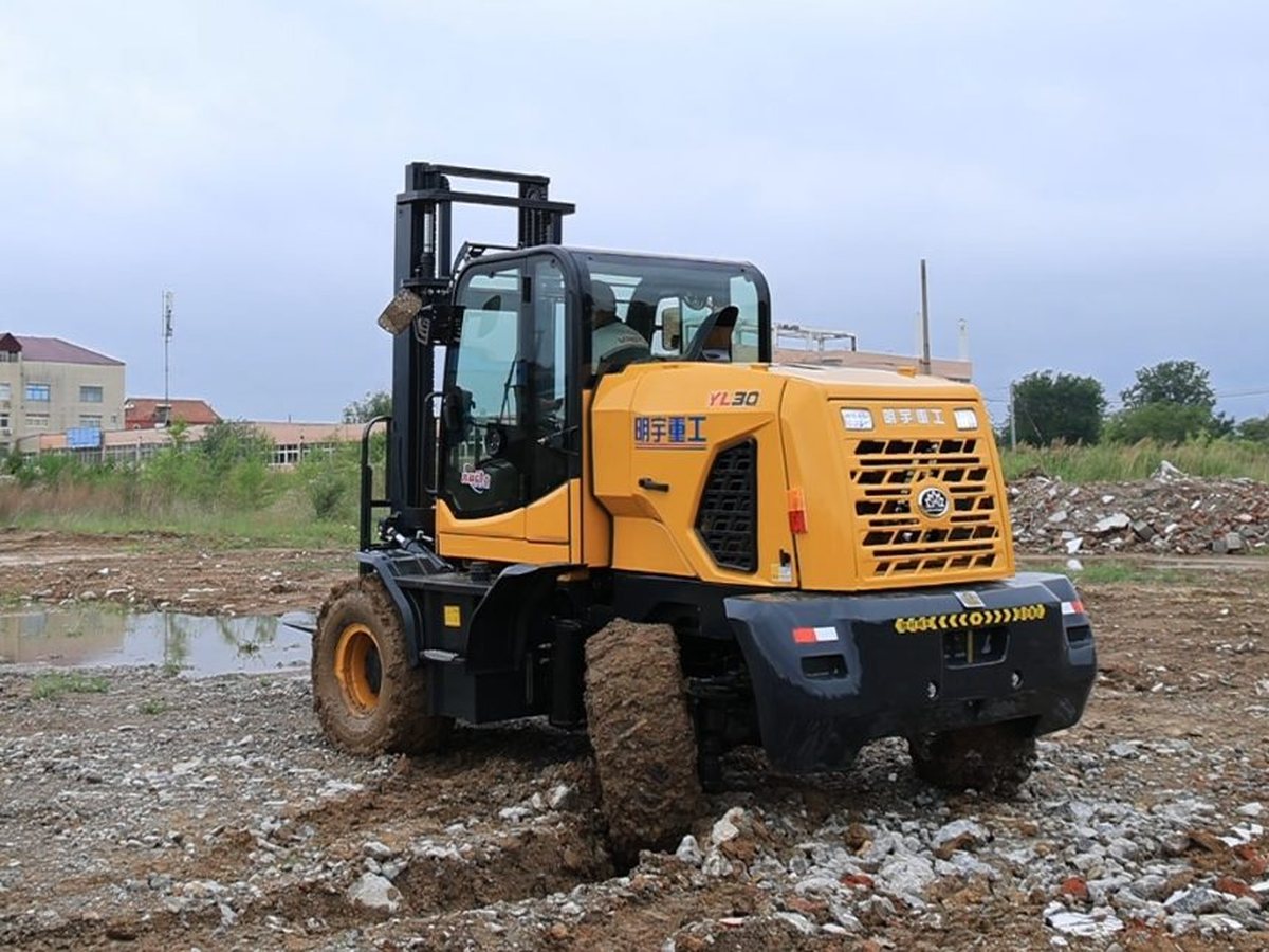 news 20260520 agile rough terrain forklift image 01