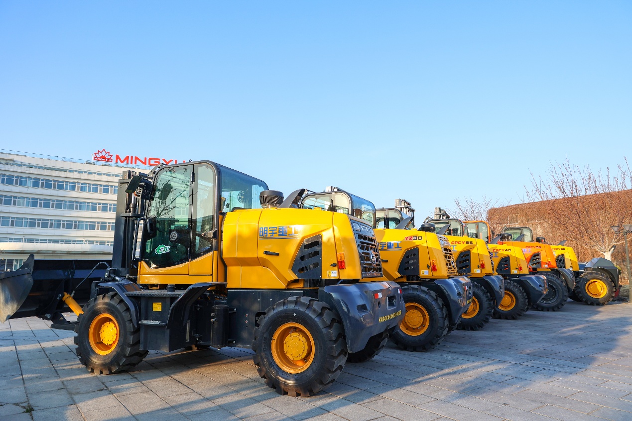 Three Generations of Off-Road Forklift Iteration: Mingyu Leads Industrial Upgrade With Strength